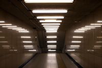 1. Lâmpadas fluorescentes no metrô