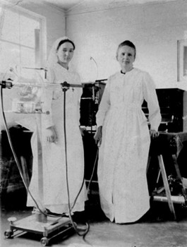 Irene e Marie Curie durante a I Guerra